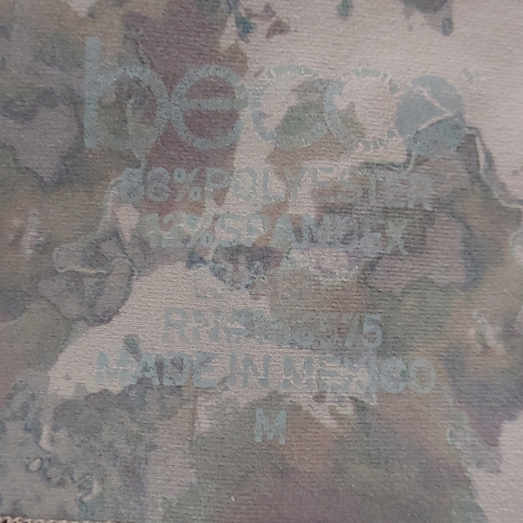 Becca tie dye leggings Size Medium - Picture 3 of 4